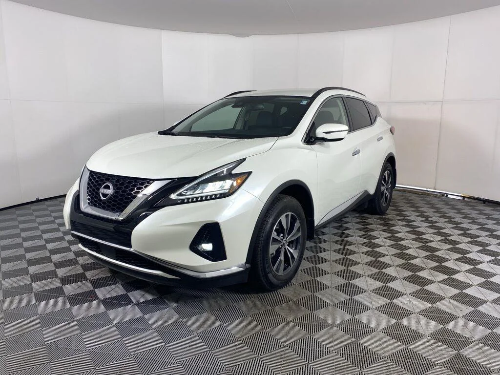 Used 2024 Pearl White Tricoat Nissan SV image 5