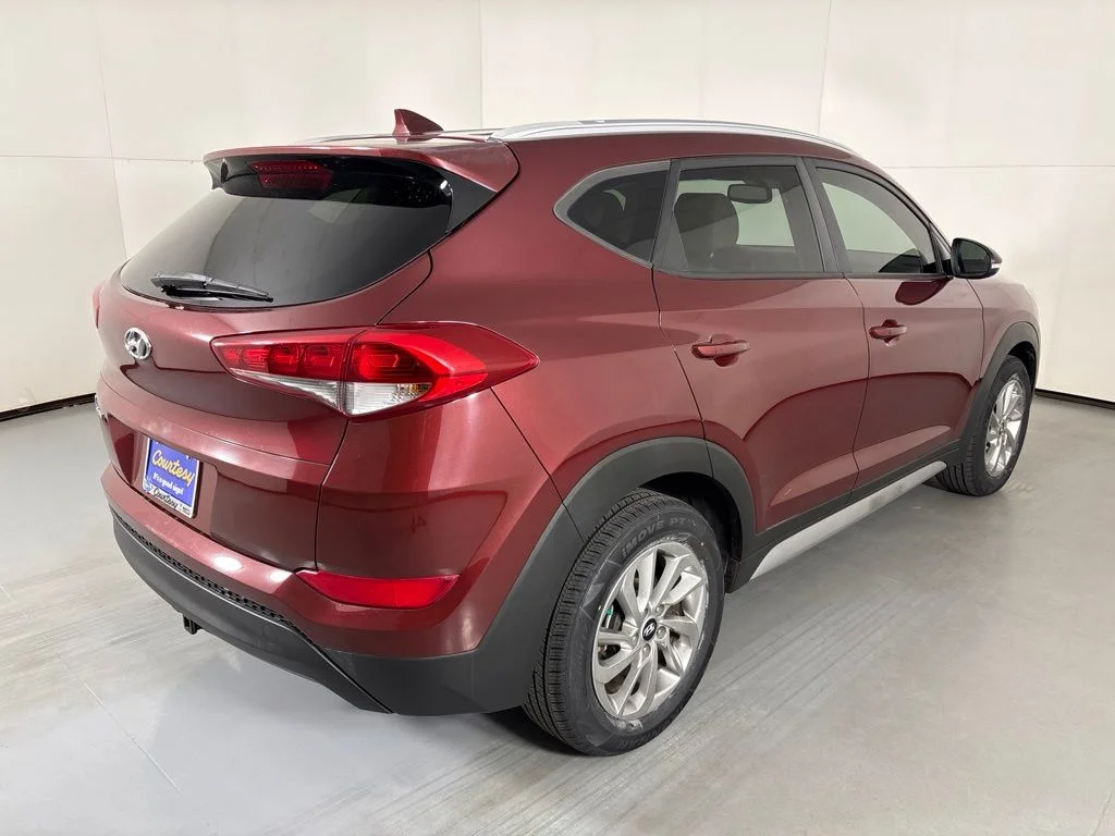 Used 2018 Red Hyundai SEL Plus image 8