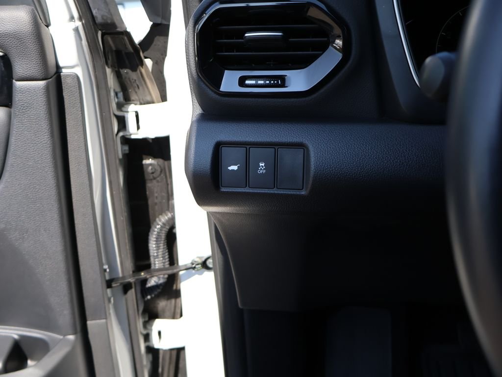 Used 2023 White Honda EX-L image 31