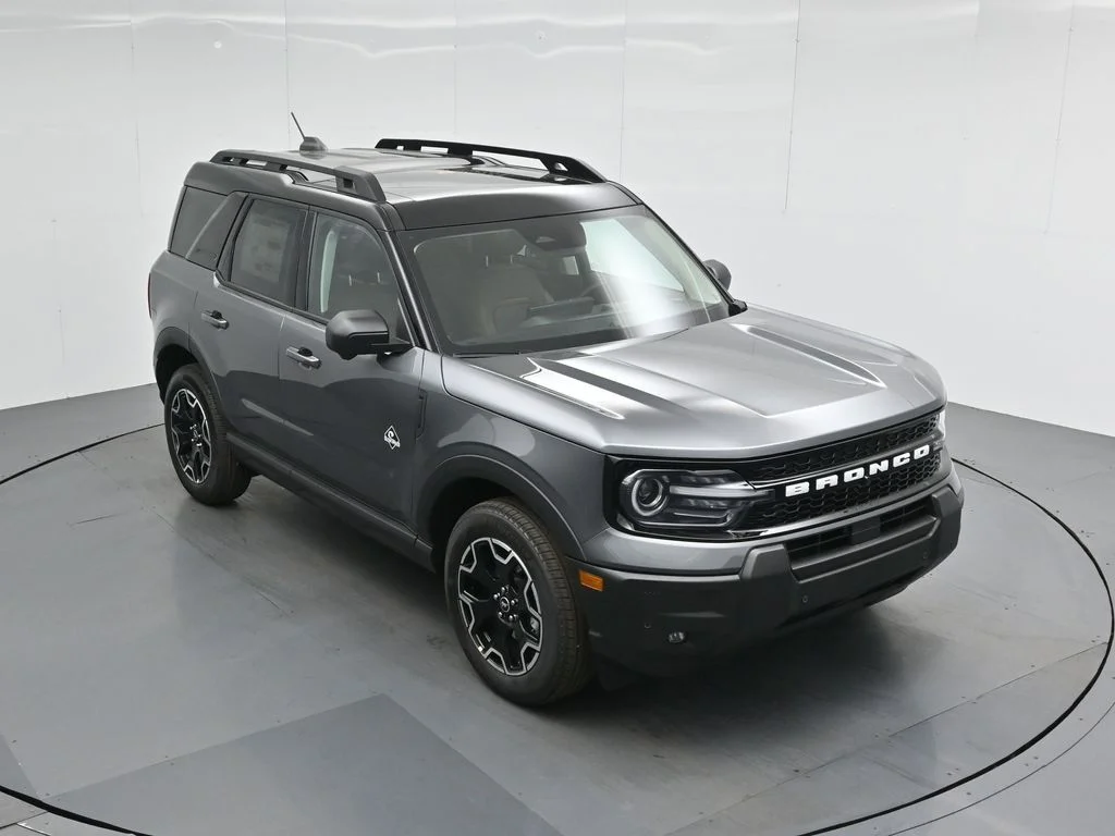 New 2025 Carbonized Gray Metallic Ford Outer Banks image 42
