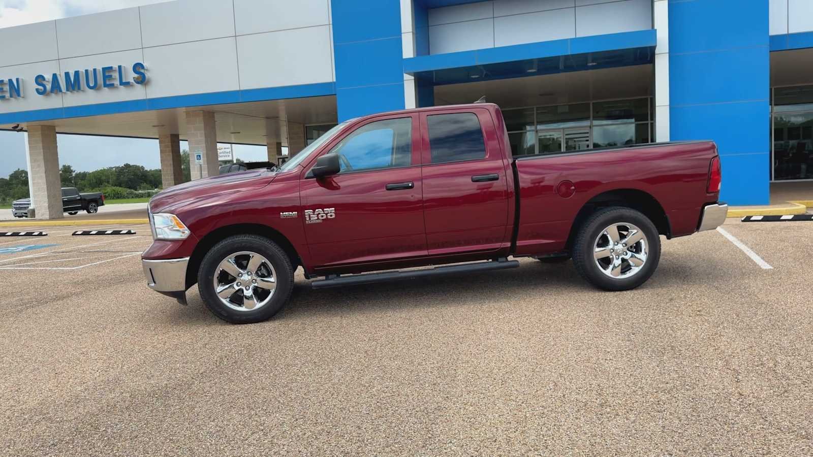 Used 2024 Delmonico Red Pearlcoat Ram Tradesman image 5