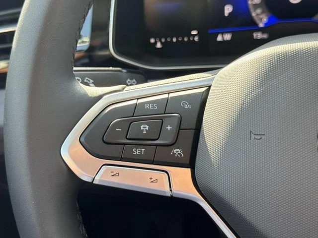 2025 Volkswagen Jetta SE - Photo 17