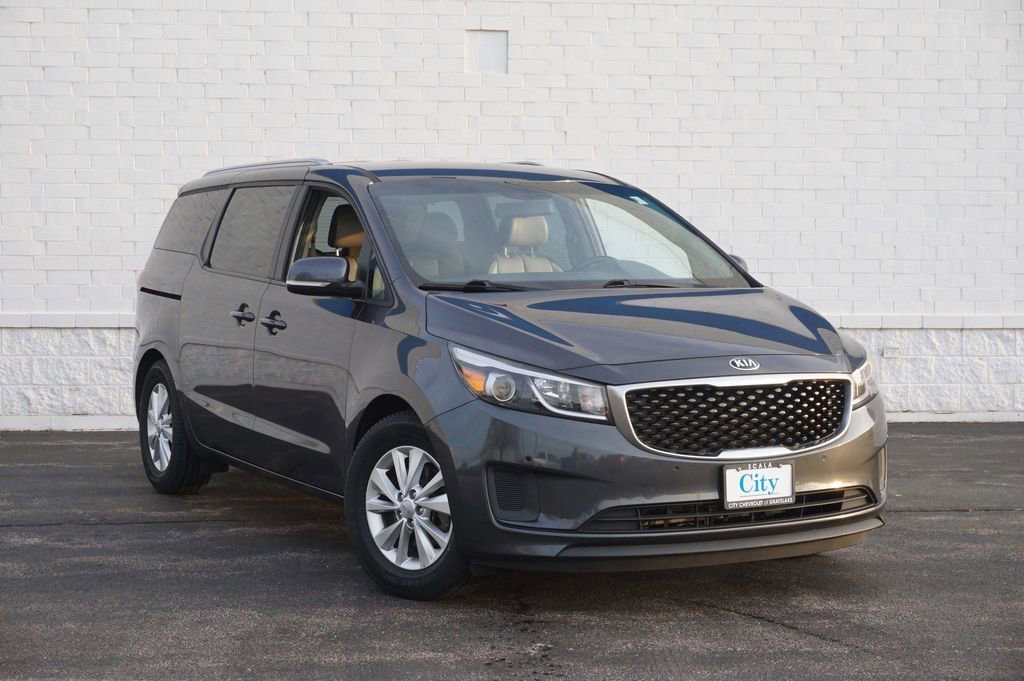 Used 2017 Kia Sedona LX with VIN KNDMB5C12H6338361 for sale in Grayslake, IL