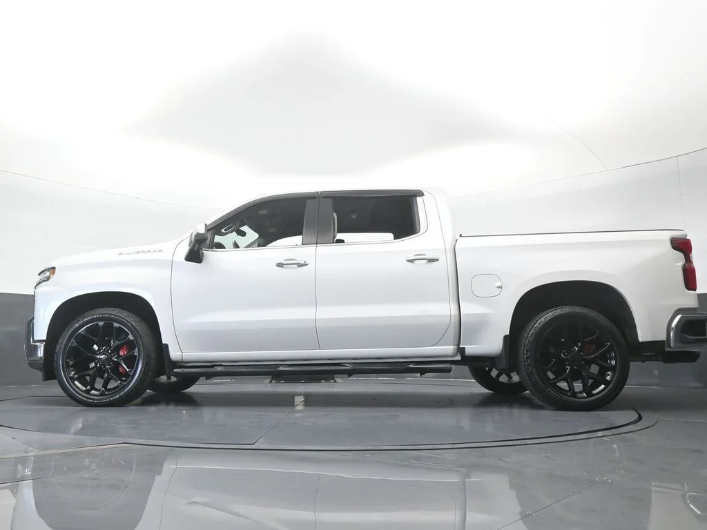 Used 2022 Iridescent Pearl Tricoat Chevrolet LTZ image 60