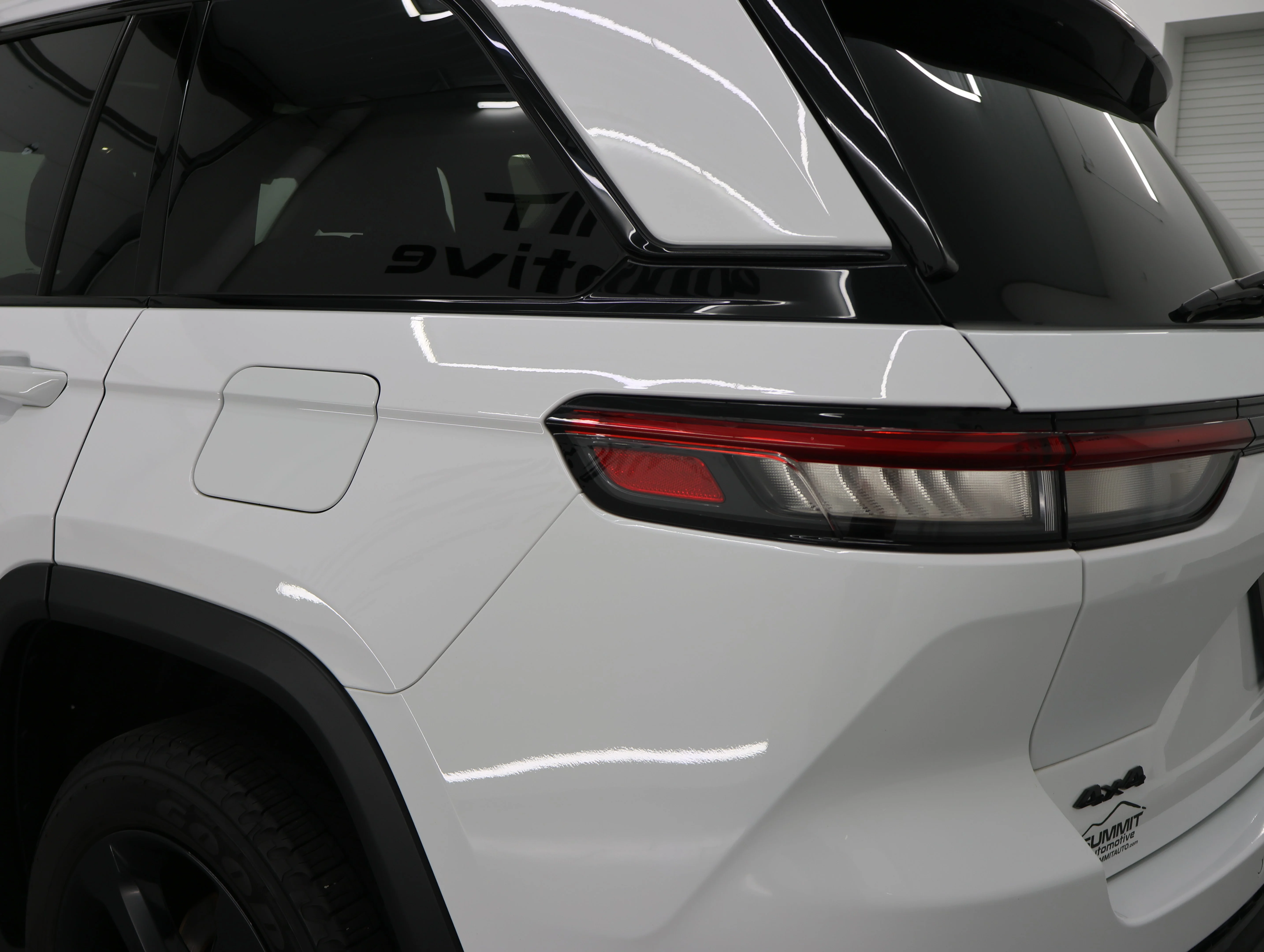 Used 2023 Bright White Clearcoat Jeep Altitude X image 31