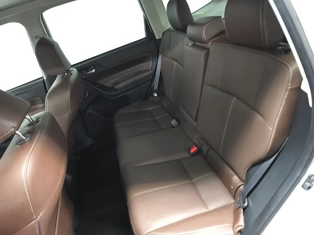 Used 2017 White Subaru 2.5i Touring image 36