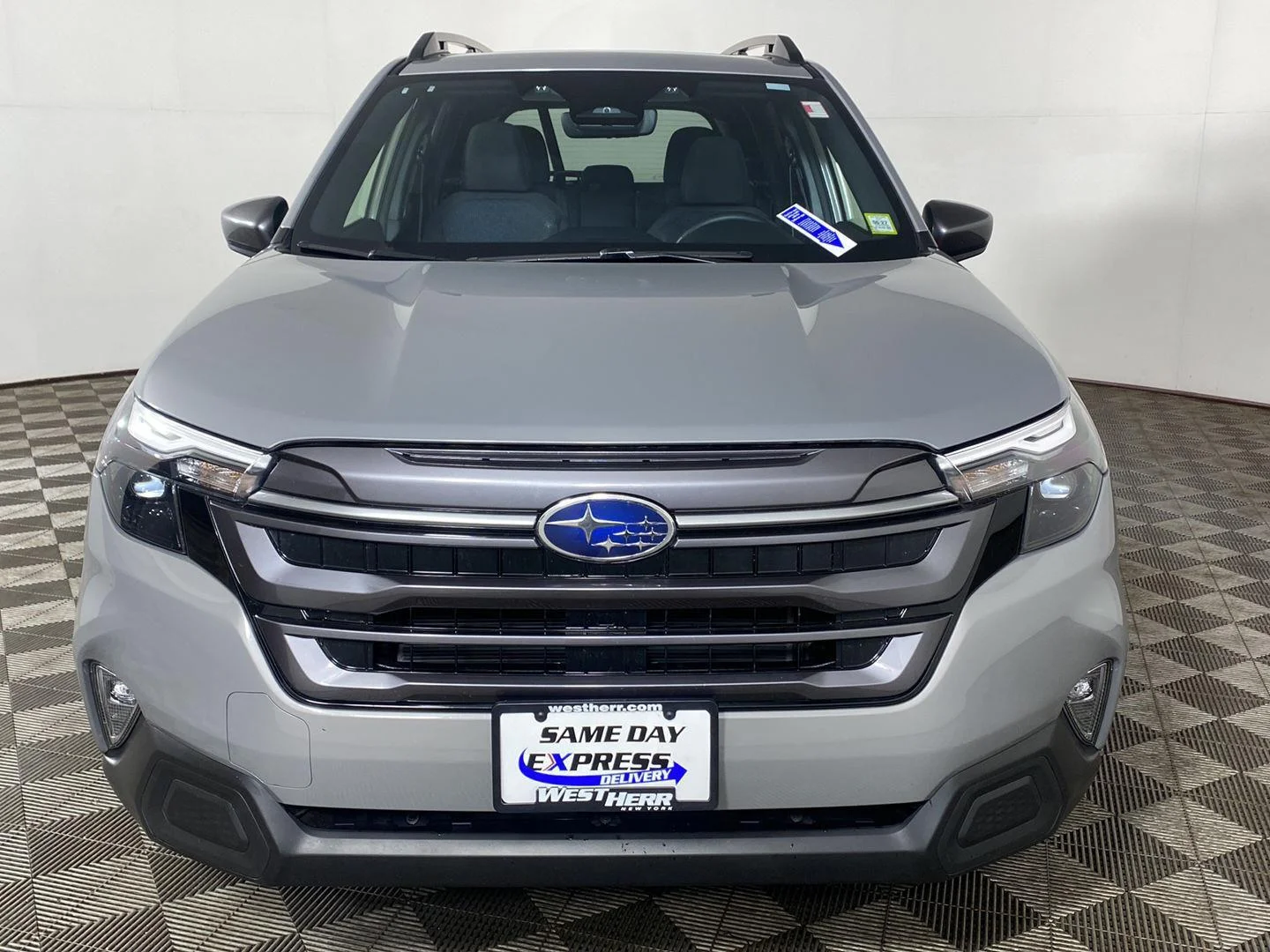 Used 2025 River Rock Pearl Subaru Premium image 8