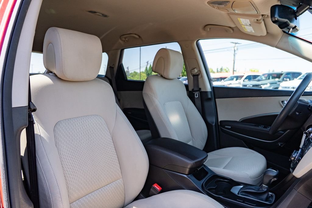 Used 2018 Regal Red Pearl Hyundai SE image 28