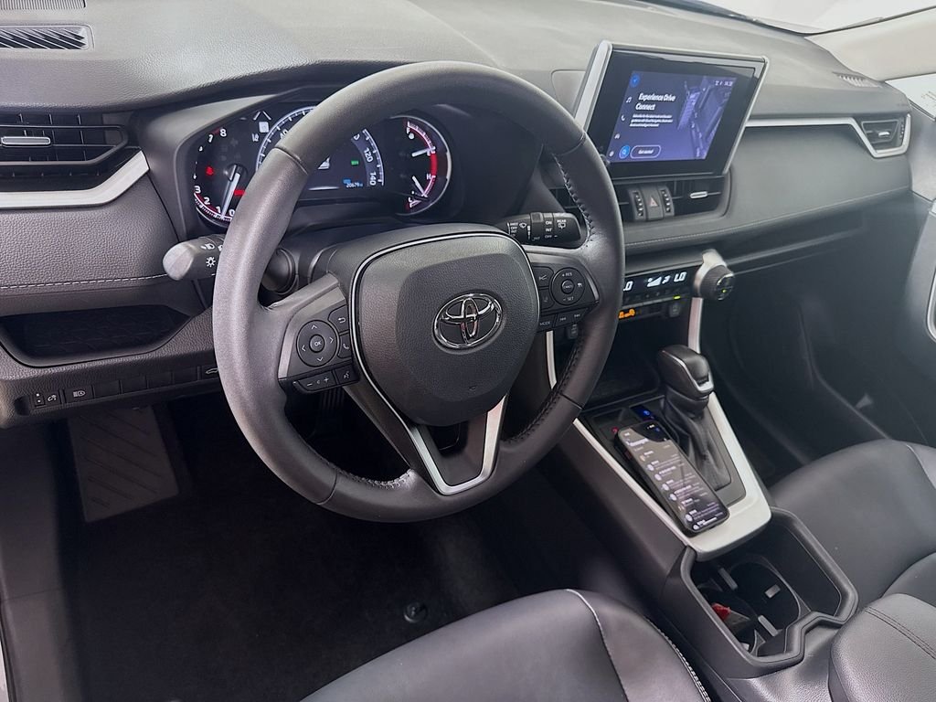 Used 2024 Silver Sky Metallic Toyota XLE Premium image 9