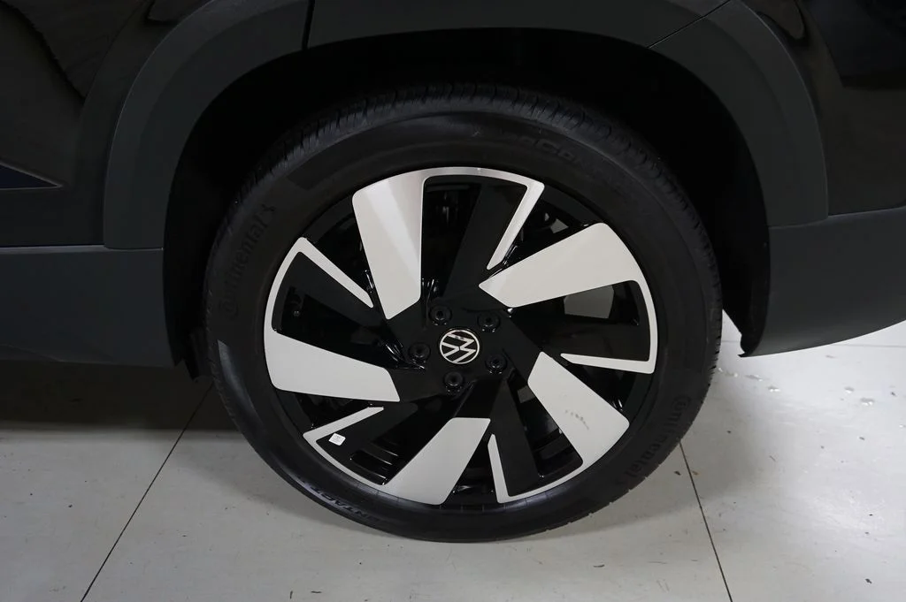 Certified Used 2024 Deep Black Pearl Volkswagen 1.5T SEL image 41