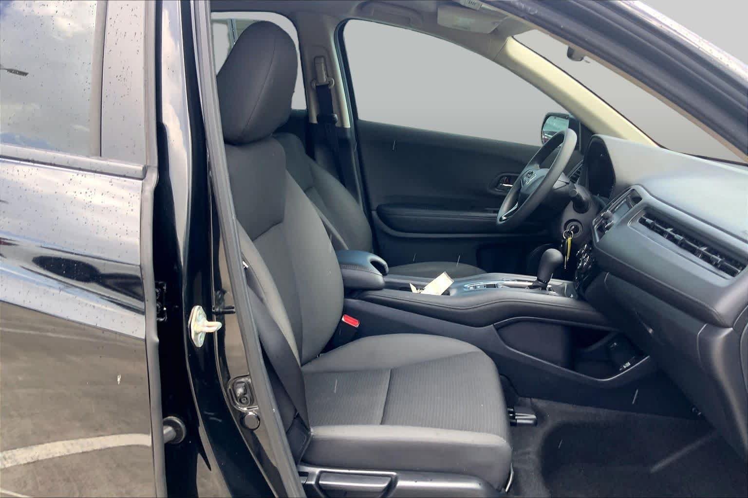 Used 2020 Crystal Black Pearl Honda LX image 9