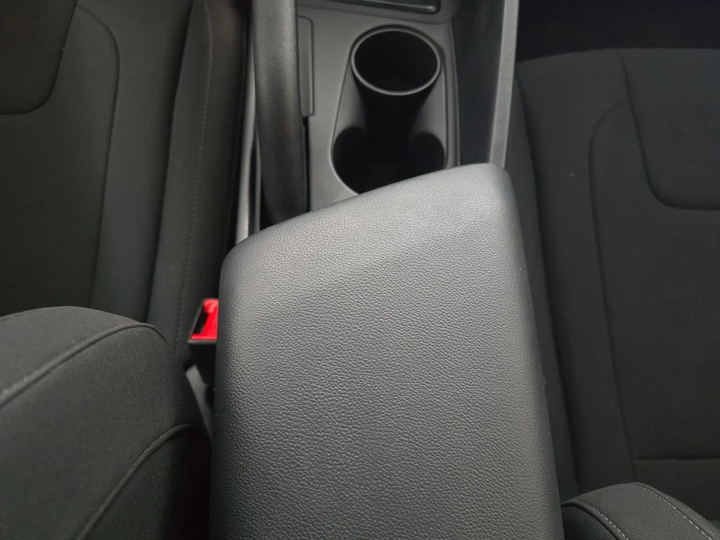 Used 2025  Hyundai SE image 23