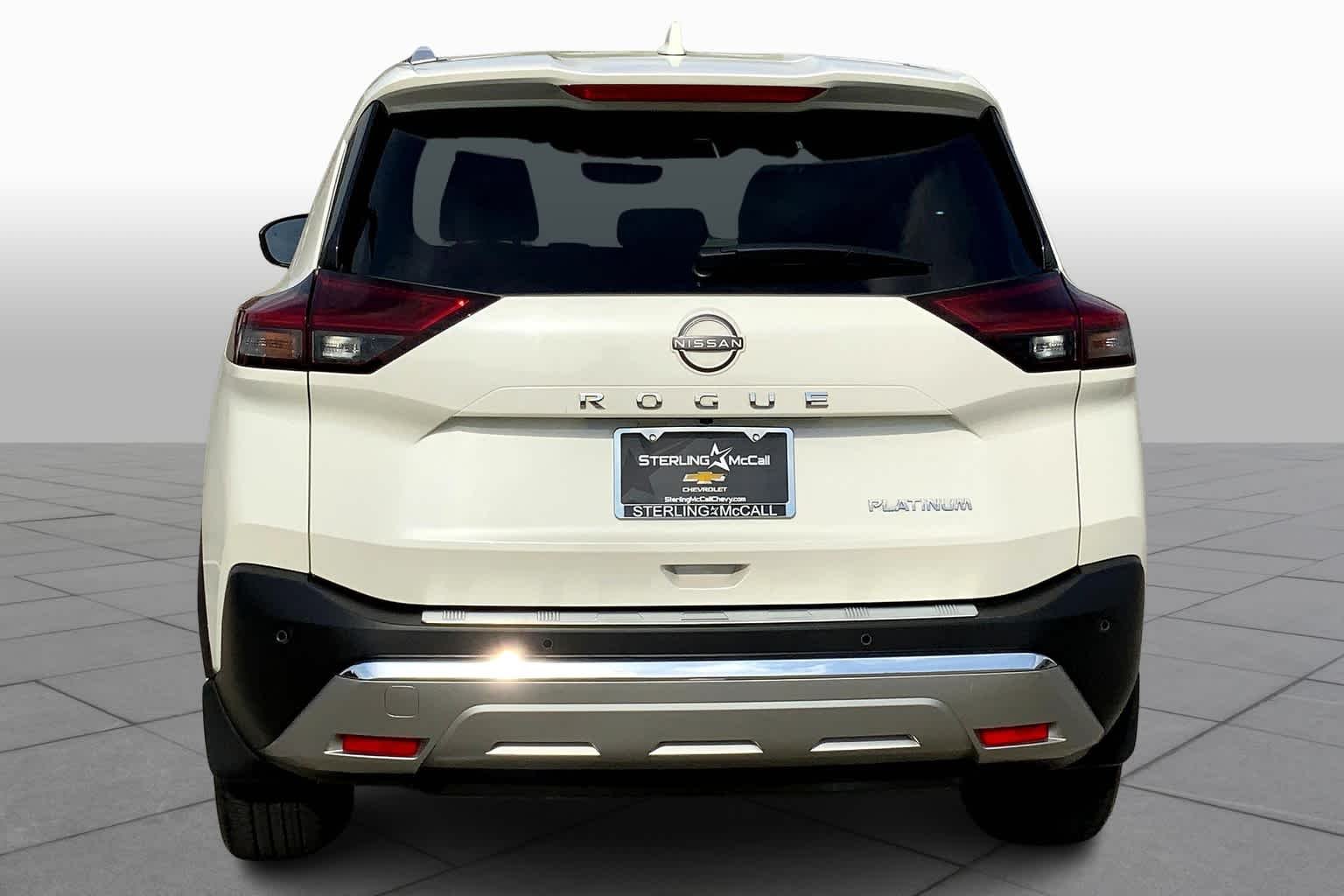Used 2022 Pearl White Tricoat Nissan Platinum image 5