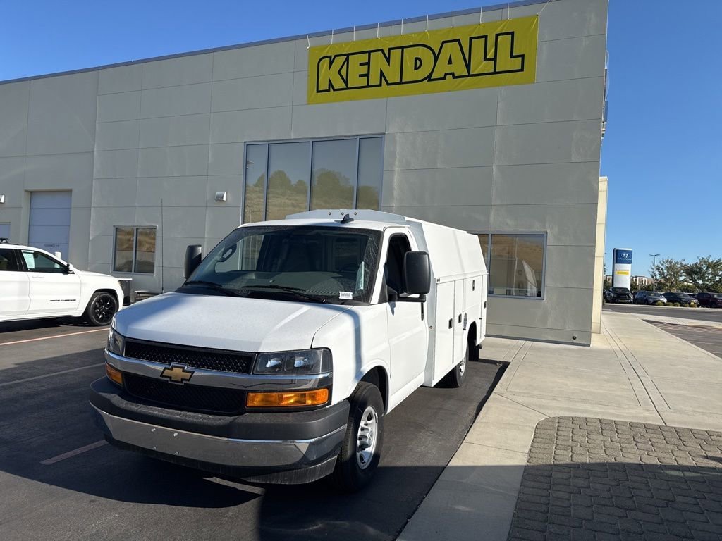 2024 Chevrolet Express Commercial Cutaway