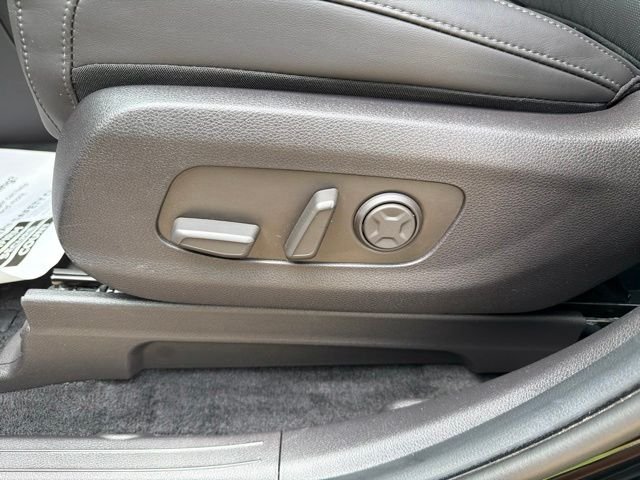 Used 2026 Black Kia LXS image 31