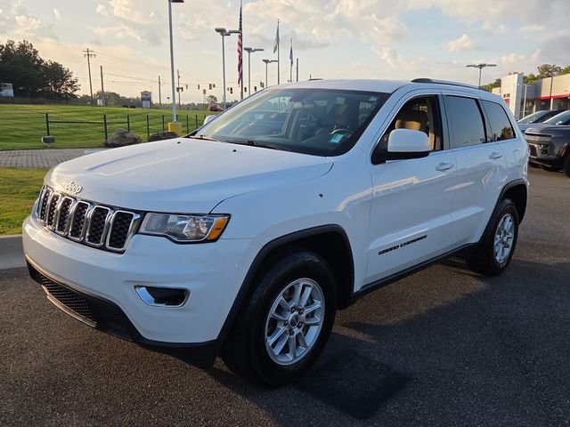 Used 2020 White Jeep Laredo E image 3