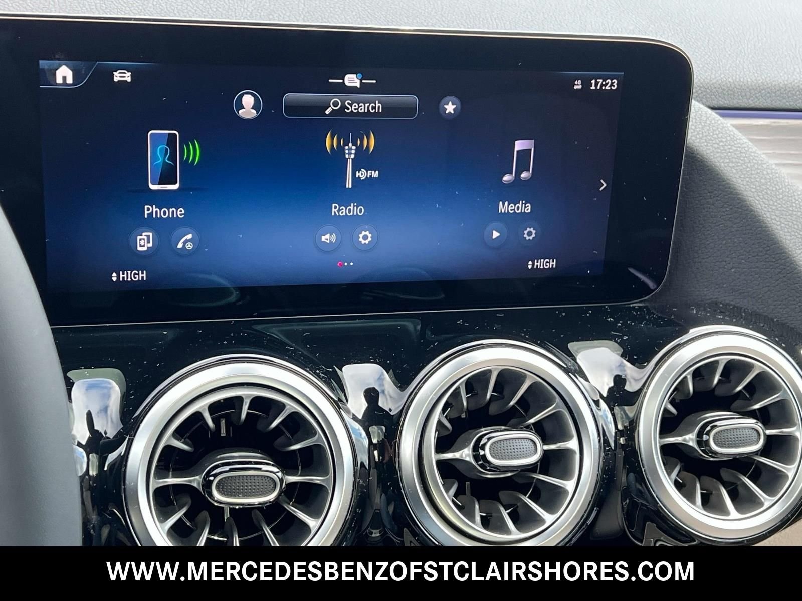 New 2026 Mountain Grey Metallic Mercedes-Benz GLA 250 image 26