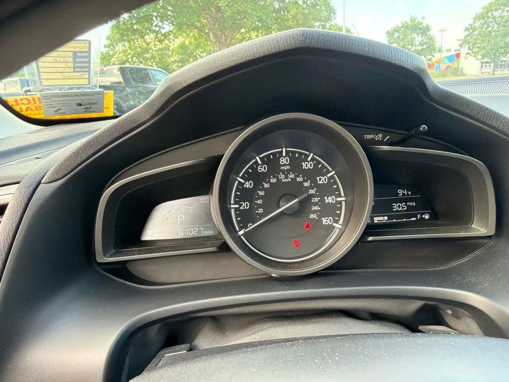 Used 2018 Silver Mazda Touring image 16