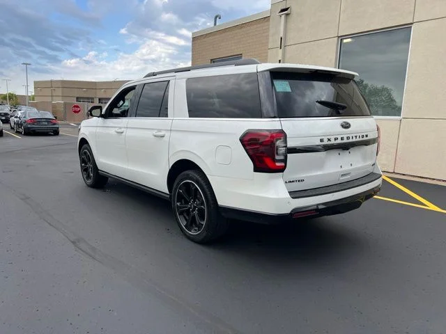 Used 2024 White Ford Limited image 3