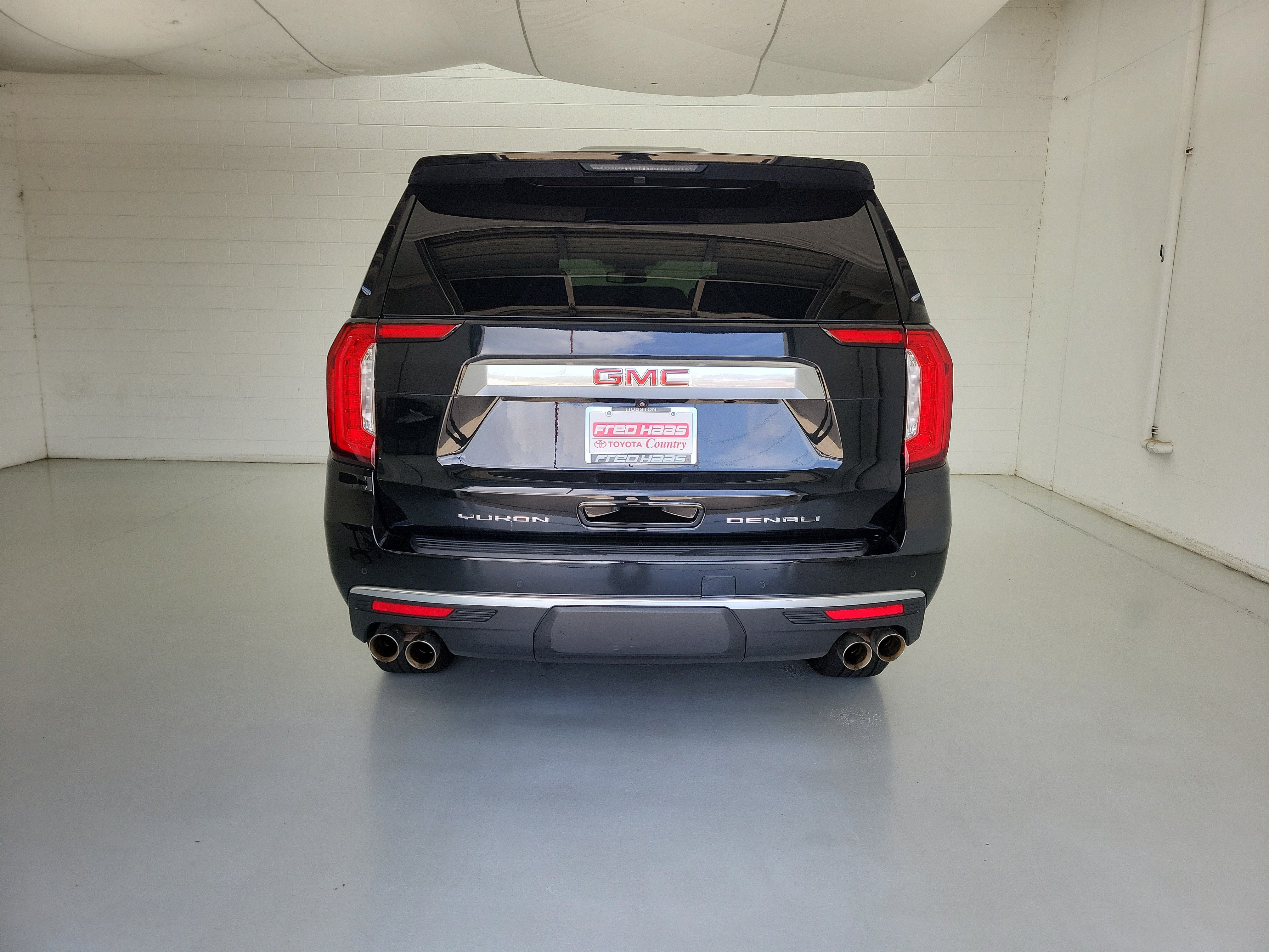 Used 2023 Onyx Black GMC Denali image 6