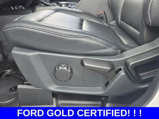 Certified Used 2025 Oxford White Ford Badlands image 11