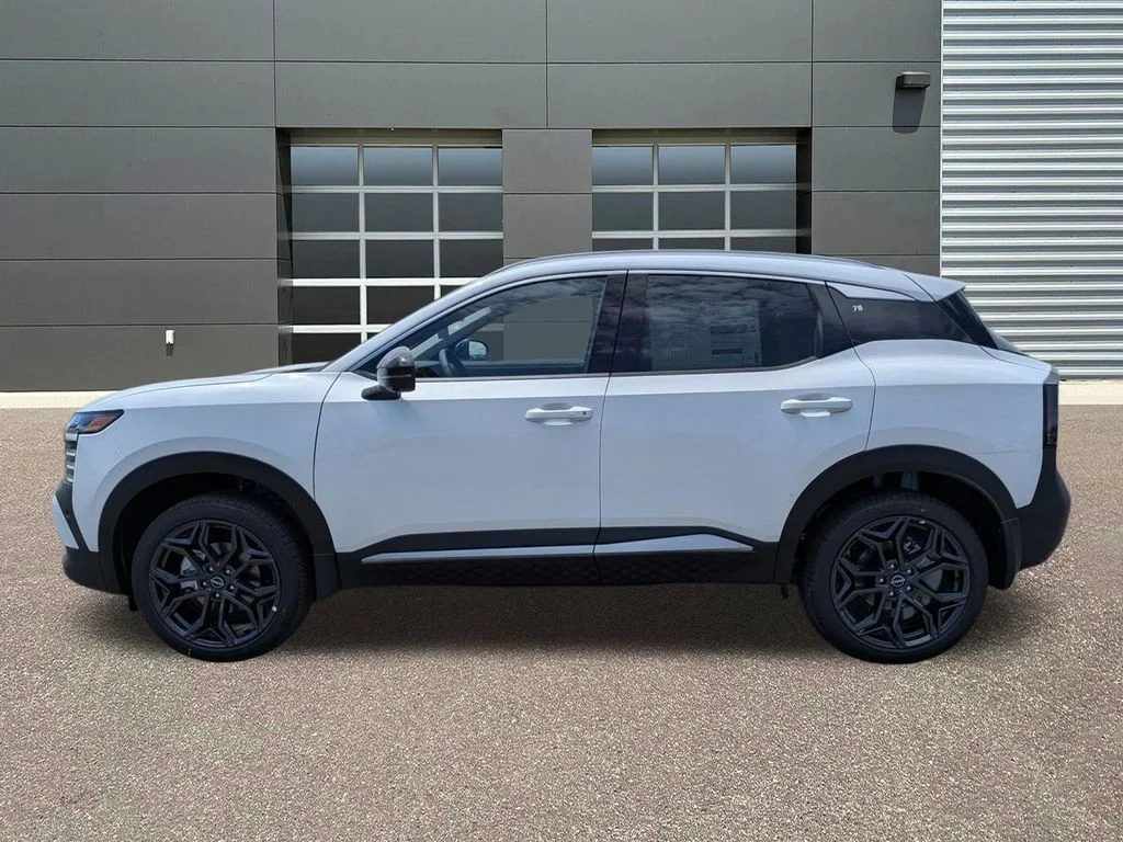 New 2026 Aspen White TriCoat Nissan SR image 9
