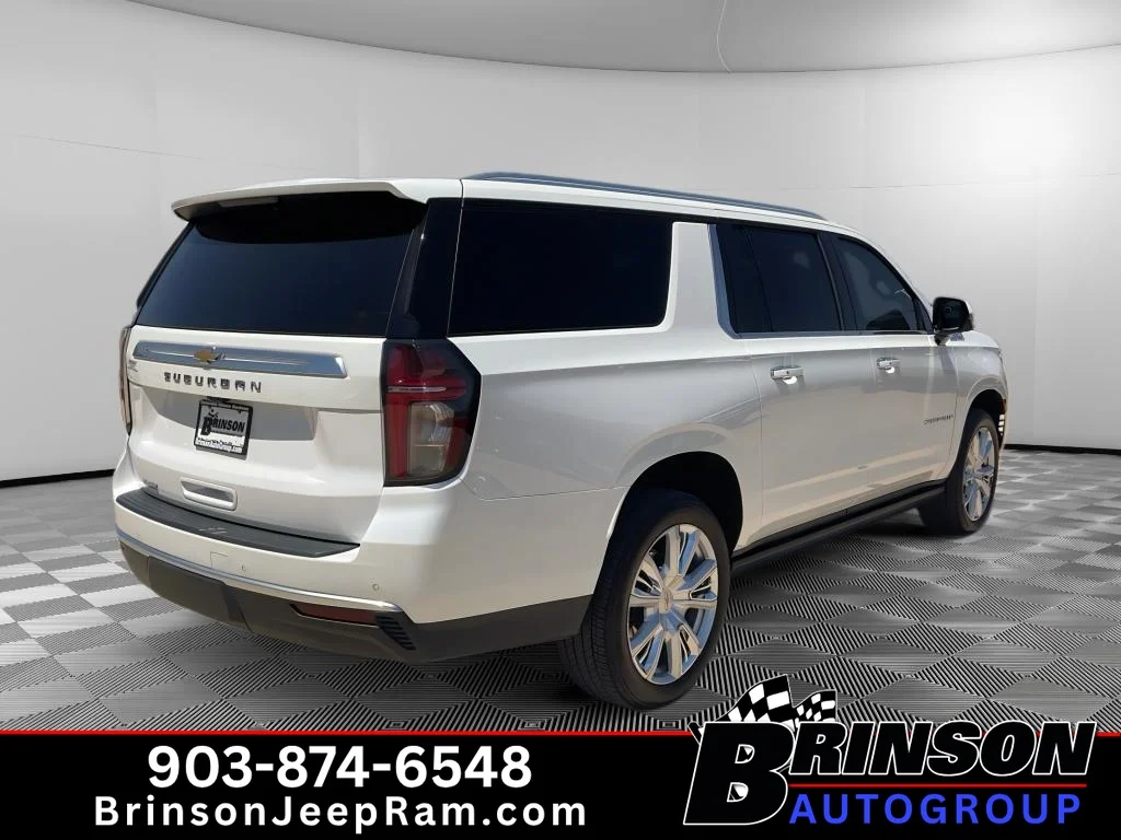 Used 2024 Iridescent Pearl Tricoat Chevrolet High Country image 7