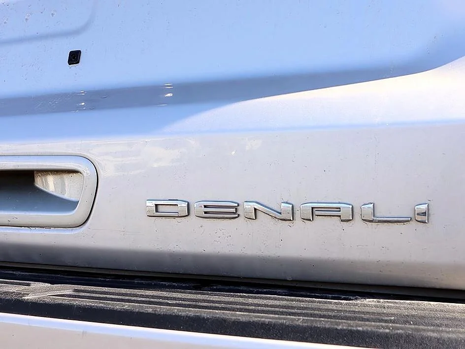 Used 2023 Pearl Beige Metallic GMC Denali image 35