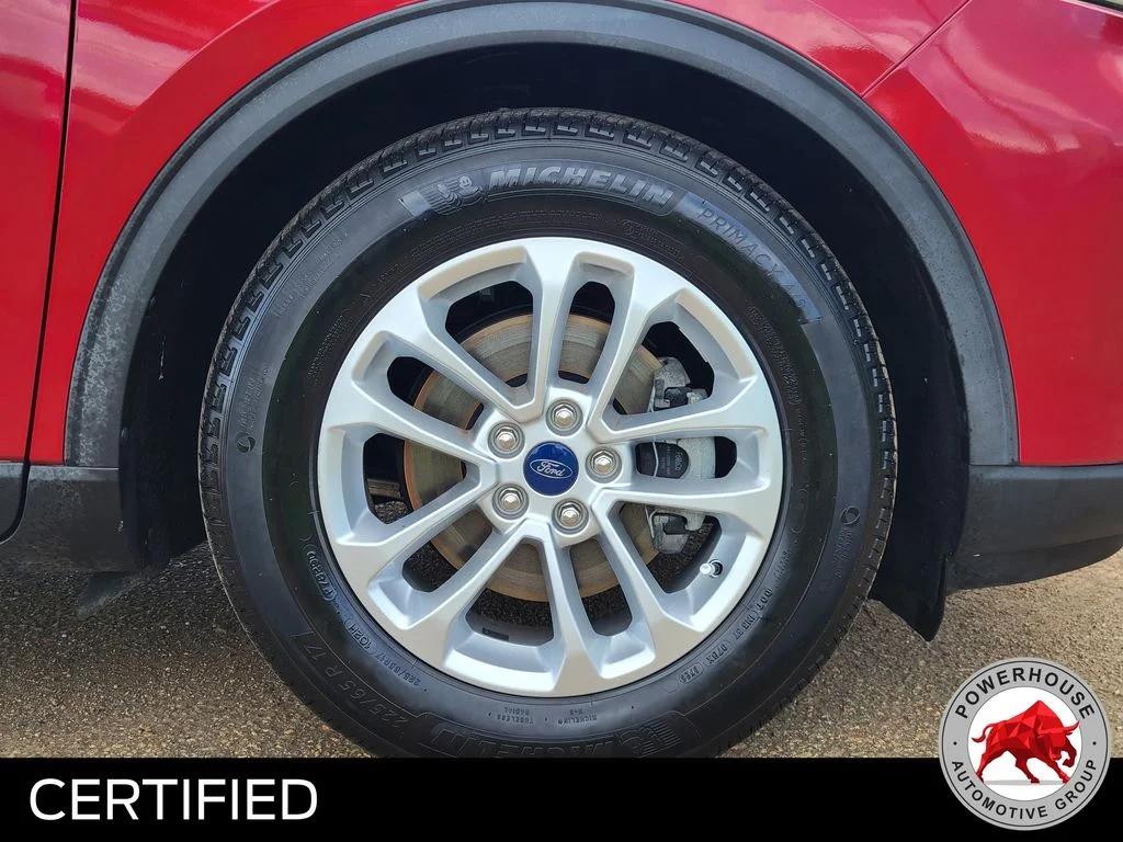 Used 2020 Red Ford SE image 12