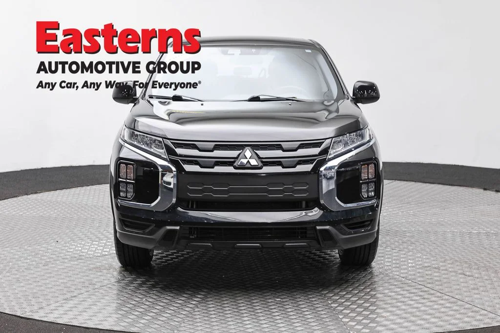 Used 2025 Black Mitsubishi 2.0 LE image 2
