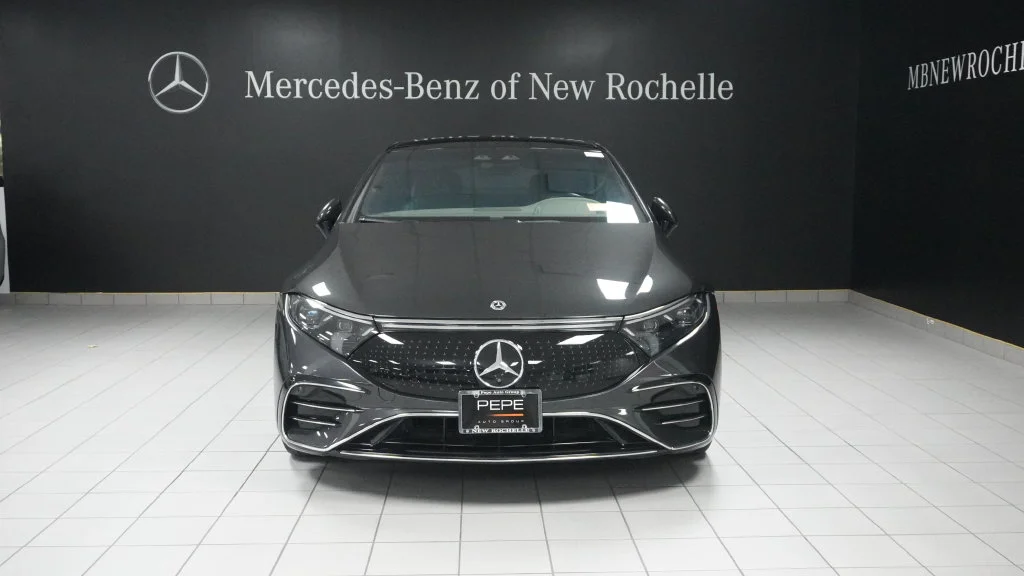 Certified Used 2024 Gray Mercedes-Benz 580 image 2