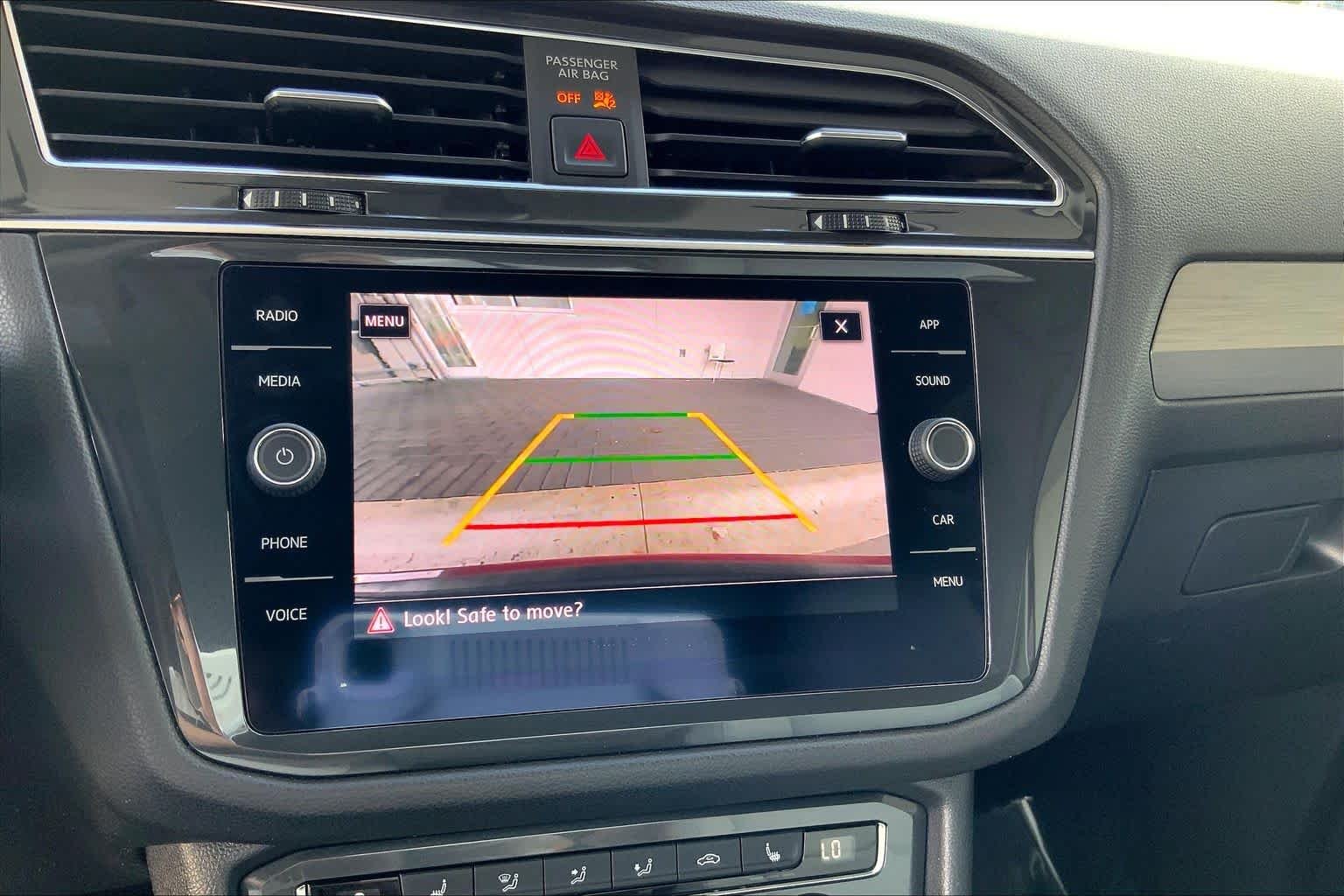 Used 2019 Cardinal Red Metallic Volkswagen SE image 27
