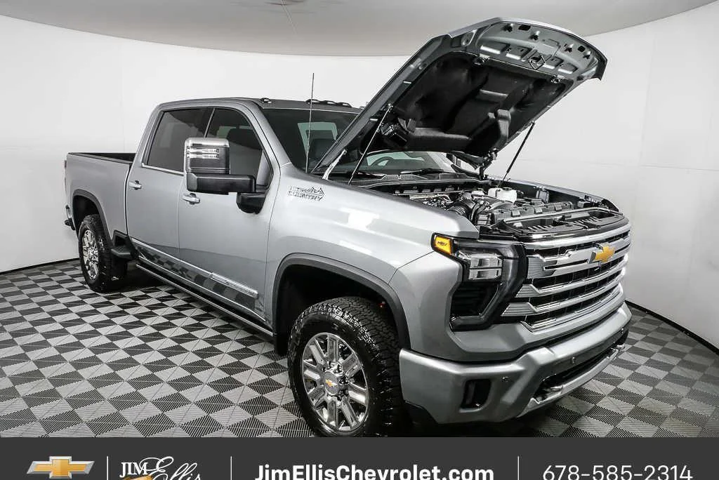 New 2026 Sterling Gray Metallic Chevrolet High Country image 32