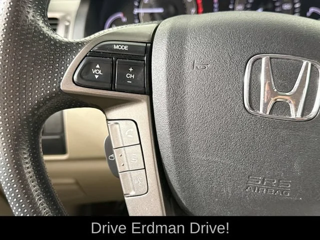 Used 2015 White Honda LX image 13
