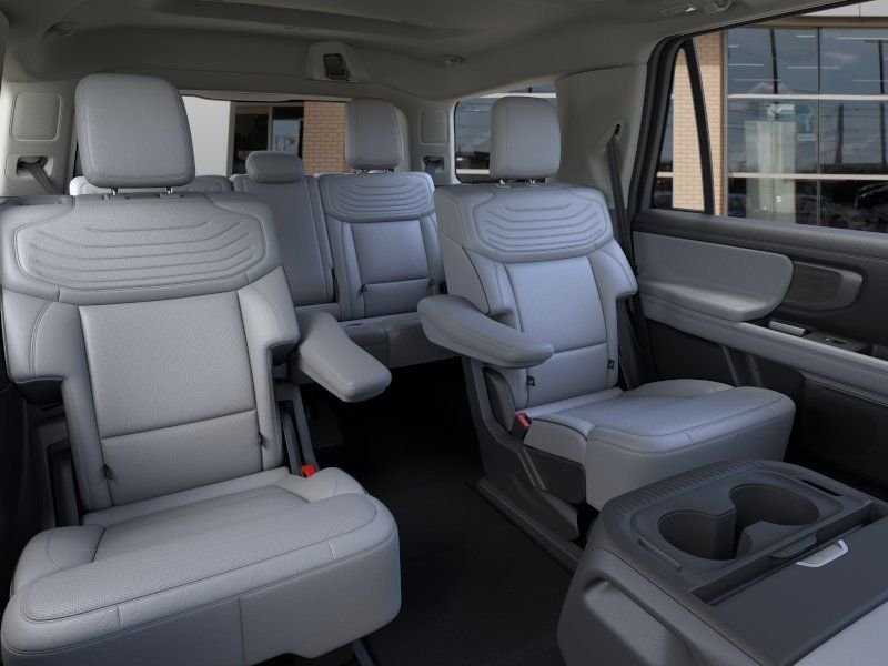 New 2026 Star White Metallic Tri-Coat Ford Platinum® image 12