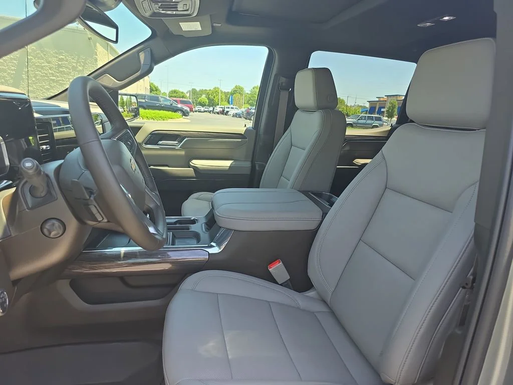 2026 Chevrolet Silverado 1500 LTZ - Photo 13