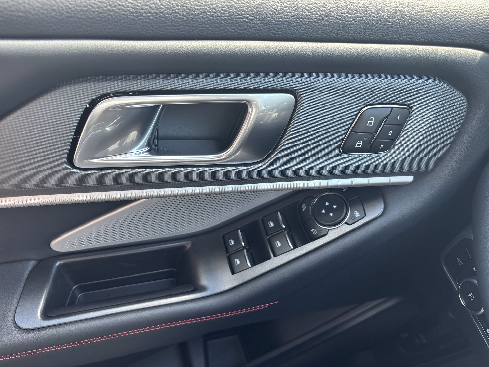 New 2026 Agate Black Metallic Ford ST image 14