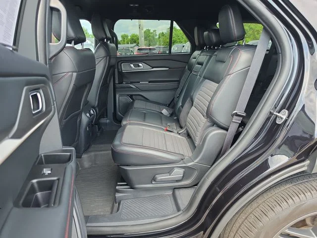 Used 2025 Black Metallic Ford ST-Line image 16