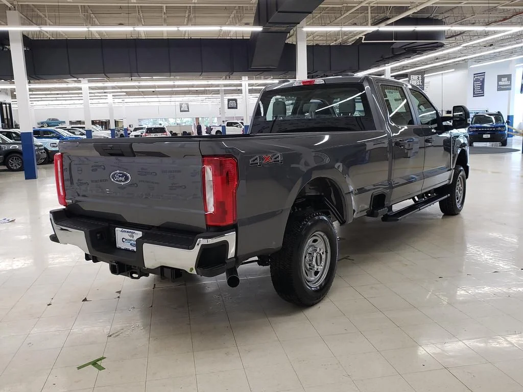 New 2026 Gray Ford XL image 8