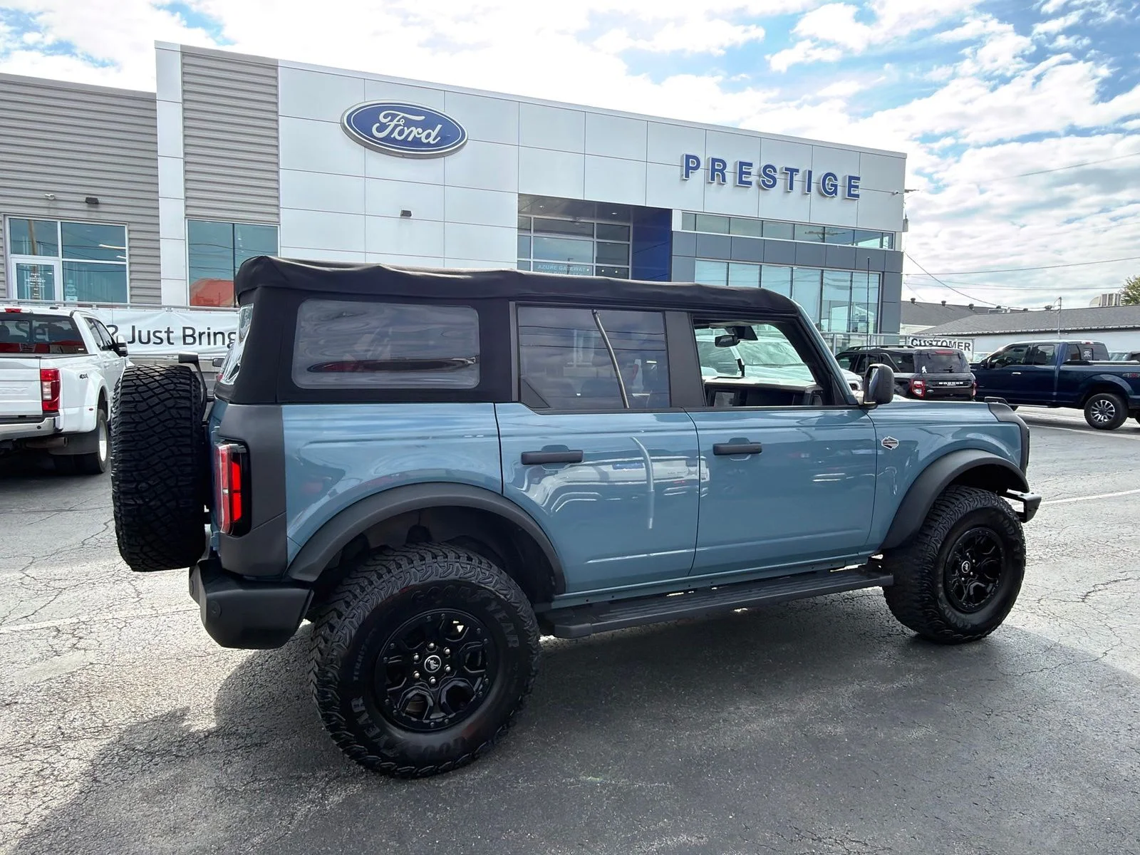 Used 2022  Ford Wildtrak image 10