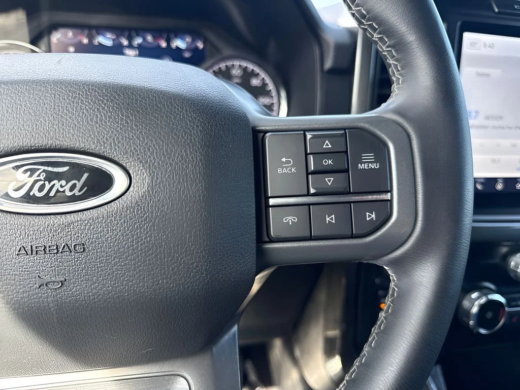 Used 2023 Black Ford XLT image 17