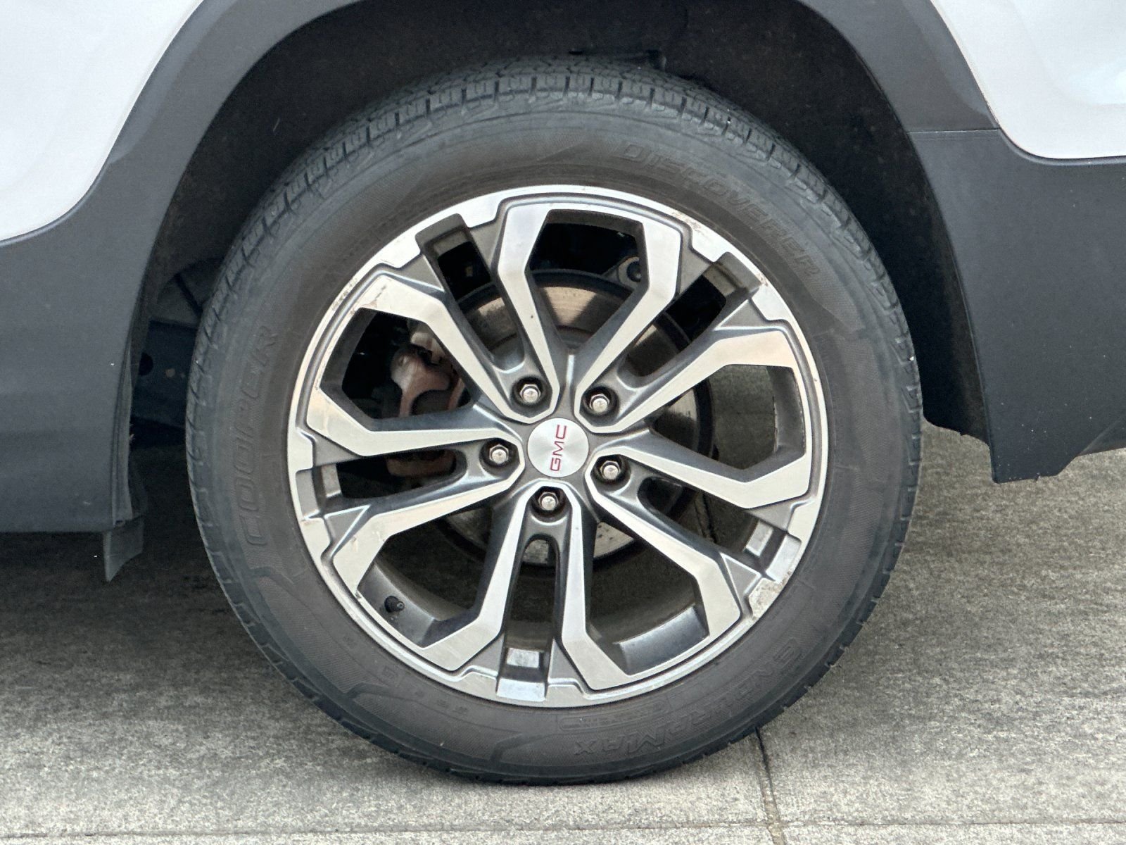 Used 2019 Summit White GMC SLT image 22