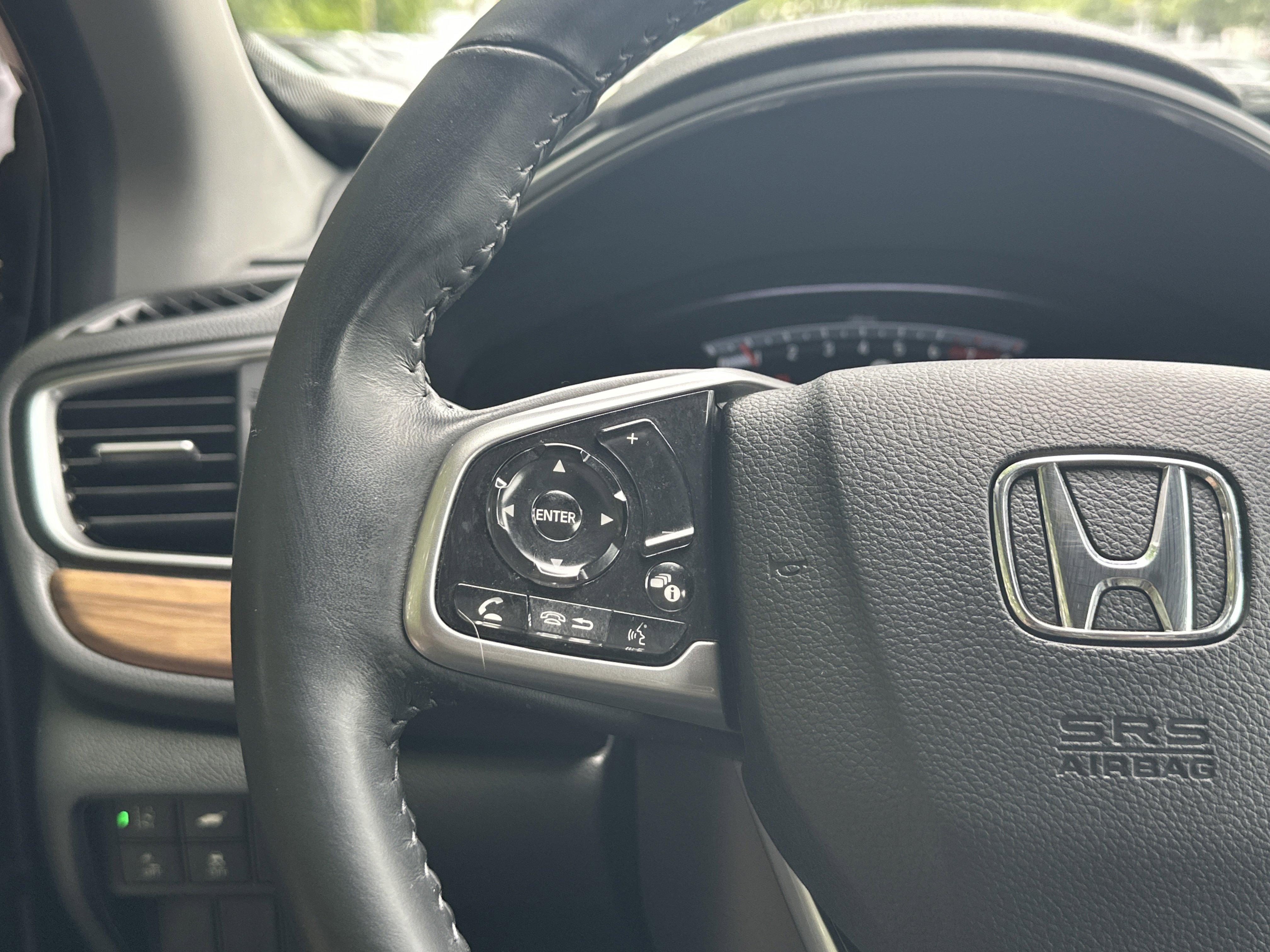 Used 2019 Crystal Black Pearl Honda EX-L image 29