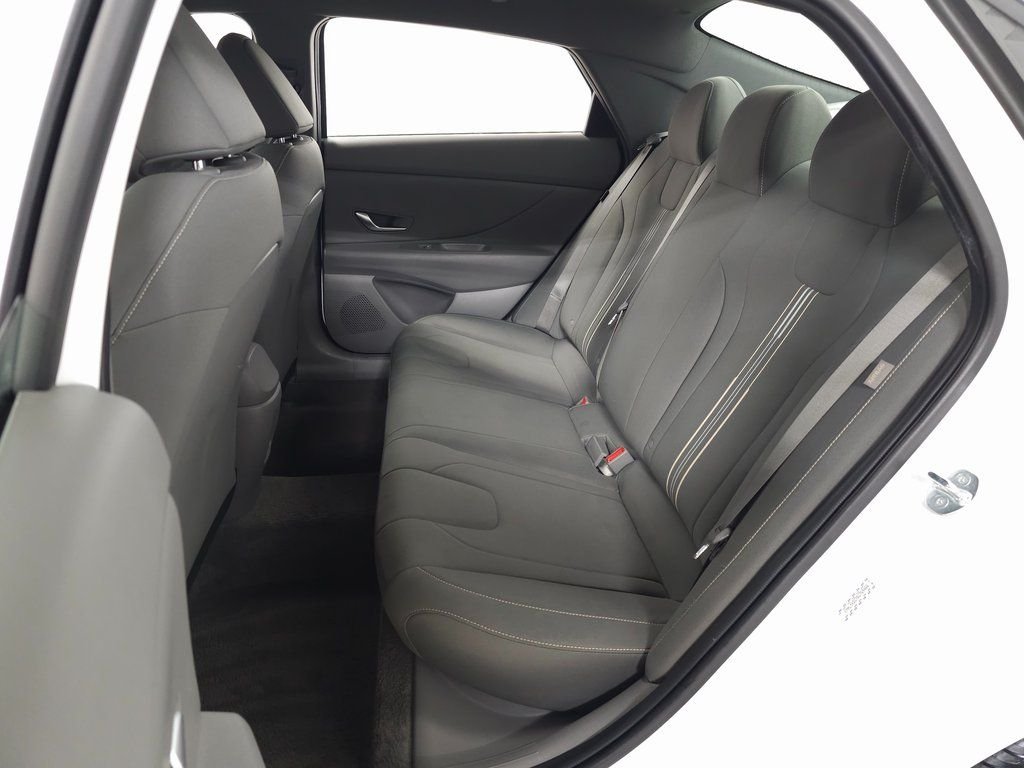2024 Hyundai Elantra SEL - Photo 28