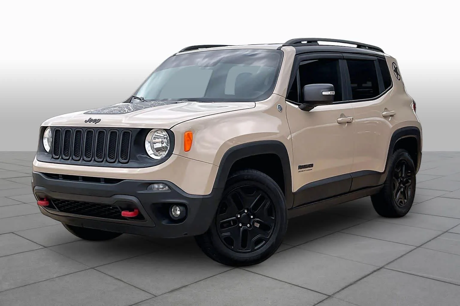 Used 2017 Mojave Sand Jeep Deserthawk image 3