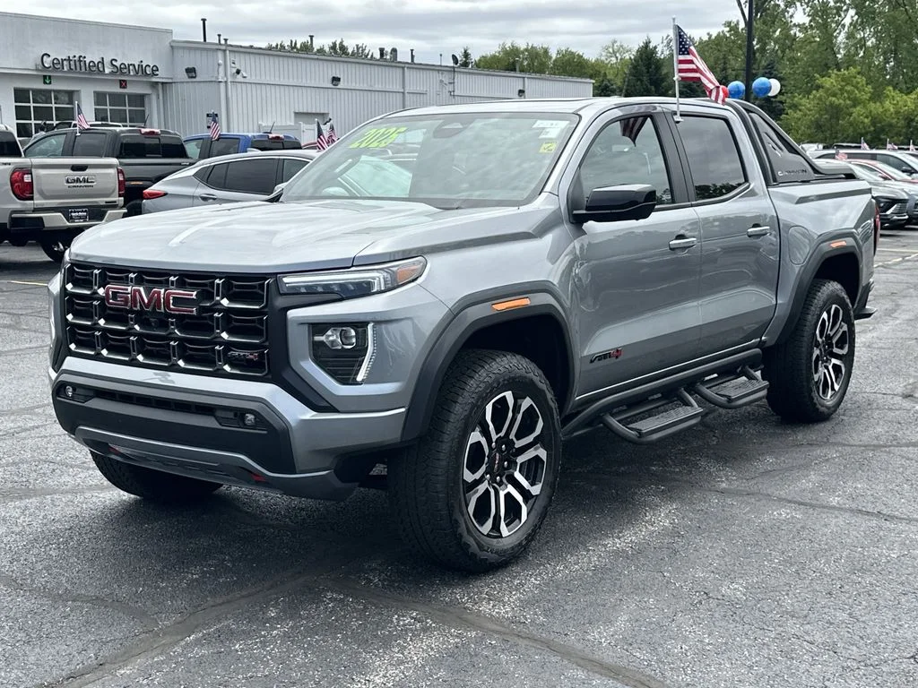 Used 2025 Silver GMC AT4 image 4