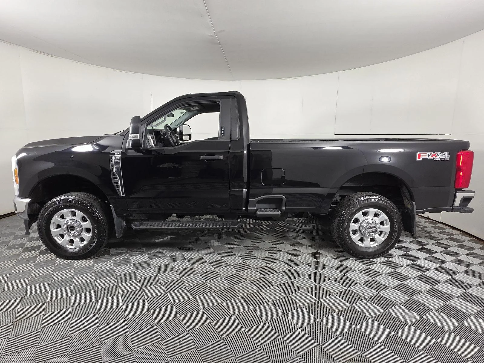 Used 2024 Agate Black Ford XLT image 7