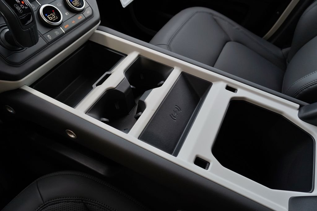 New 2026 Fuji White Land Rover S image 27
