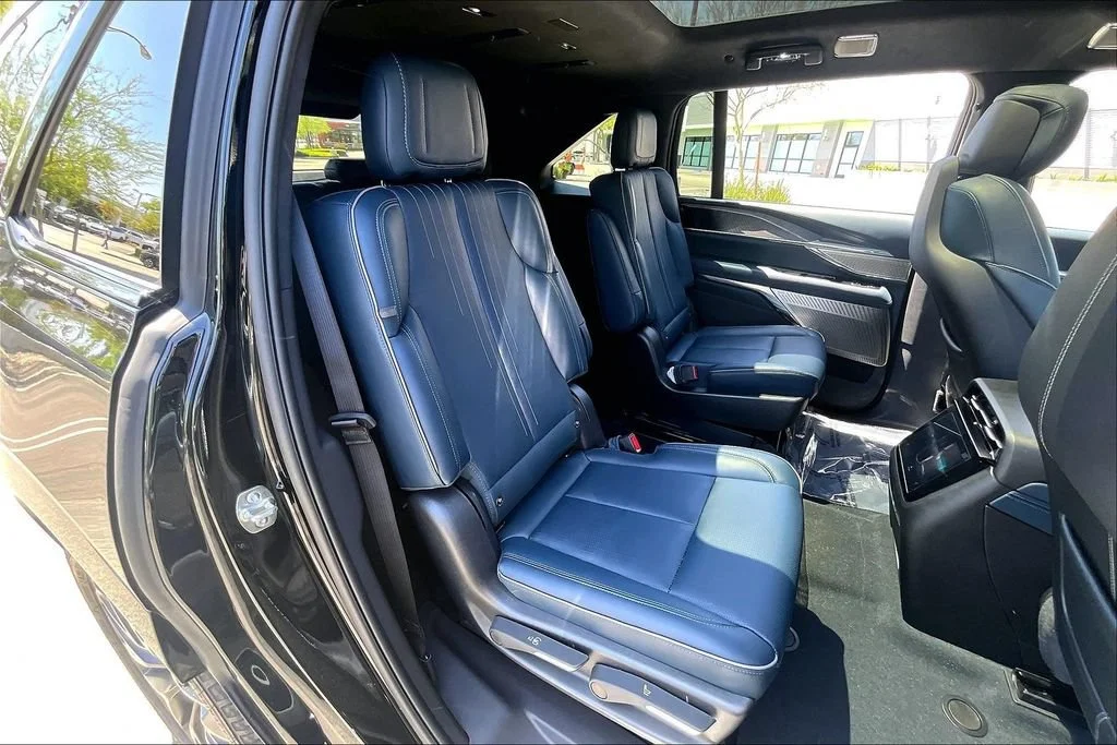 2026 Cadillac Escalade IQ Premium Sport - Photo 32