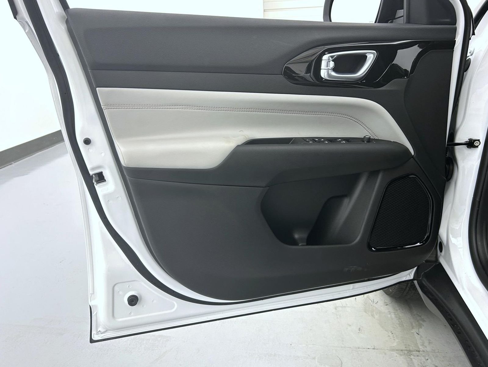New 2026 Bright White Clearcoat Jeep Limited image 9